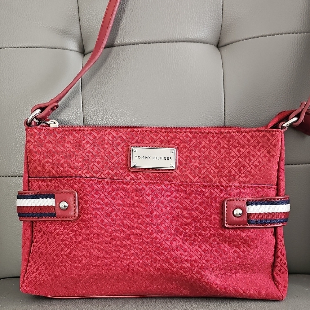 NWOT Tommy Hilfiger Red Crossbody Bag